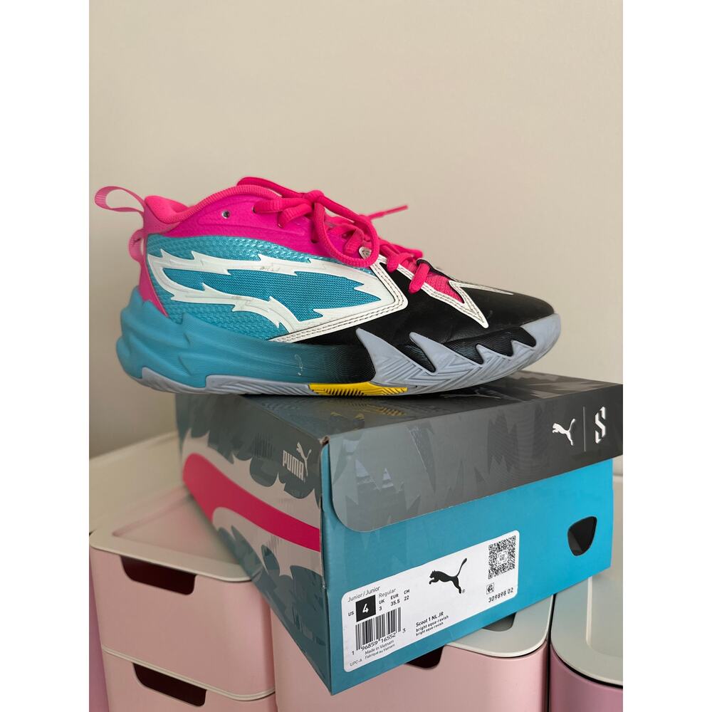 Puma Scoot 1 NL Jr bright aqua and pink boys basketball shoes, size 4